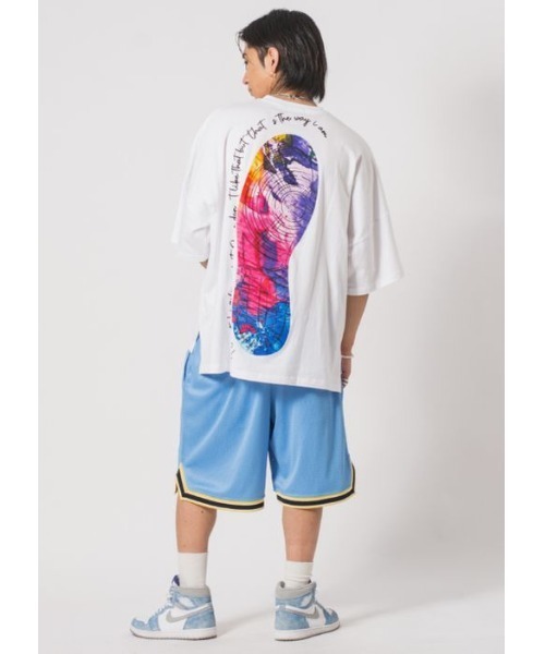 RE730（アールイーセブンサーティー）の「RE730  スニーカープリントモンスターシルエットTシャツ（Tシャツ/カットソー・メンズ・ブラック/オフホワイト/グリーン/ブルー・MEDIUM/LARGE）」の8枚目の写真