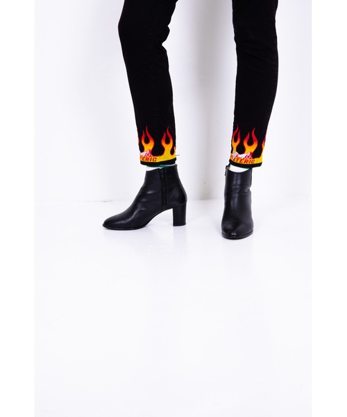 HYSTERIC GLAMOUR（ヒステリックグラマー）の「FLAME WOMAN刺繍 裾ZIPスキニーパンツ（その他パンツ・レディース・ブラック/レッド/グリーン・25inch/26inch/27inch/28inch）」の5枚目の写真