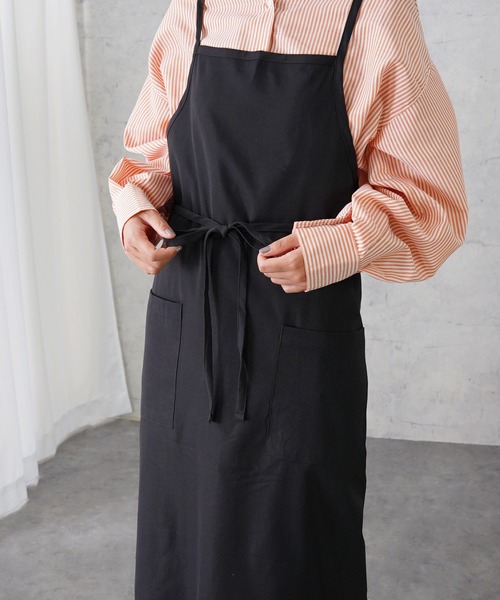 IAMUSE（アイアミューズ）の「バッククロスパイピングエプロン S0383【IAMUSE】（エプロン・レディース・ベージュ/ブラック/カーキ/グレー系その他・FREE）」の12枚目の写真