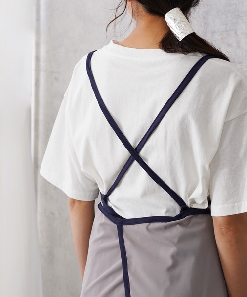 IAMUSE（アイアミューズ）の「バッククロスパイピングエプロン S0383【IAMUSE】（エプロン・レディース・ベージュ/ブラック/カーキ/グレー系その他・FREE）」の22枚目の写真