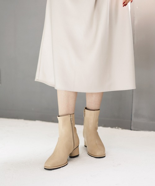 SESTO（セスト）の「ピース巻きデザインスクエアトゥショートブーツ（ブーツ・レディース・ベージュ/ブラウン/ブラック/ブラック系その他・S/M/L/LL/3L）」の17枚目の写真