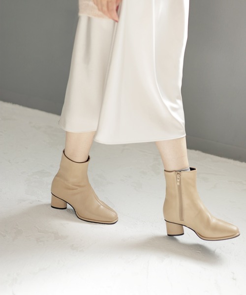 SESTO（セスト）の「ピース巻きデザインスクエアトゥショートブーツ（ブーツ・レディース・ベージュ/ブラウン/ブラック/ブラック系その他・S/M/L/LL/3L）」の19枚目の写真