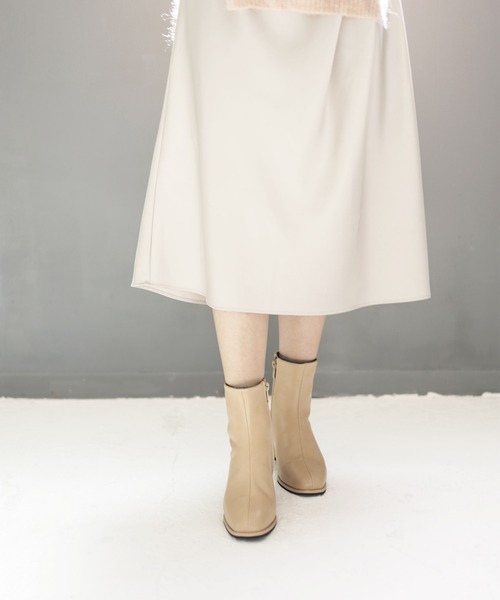 SESTO（セスト）の「ピース巻きデザインスクエアトゥショートブーツ（ブーツ・レディース・ベージュ/ブラウン/ブラック/ブラック系その他・S/M/L/LL/3L）」の20枚目の写真