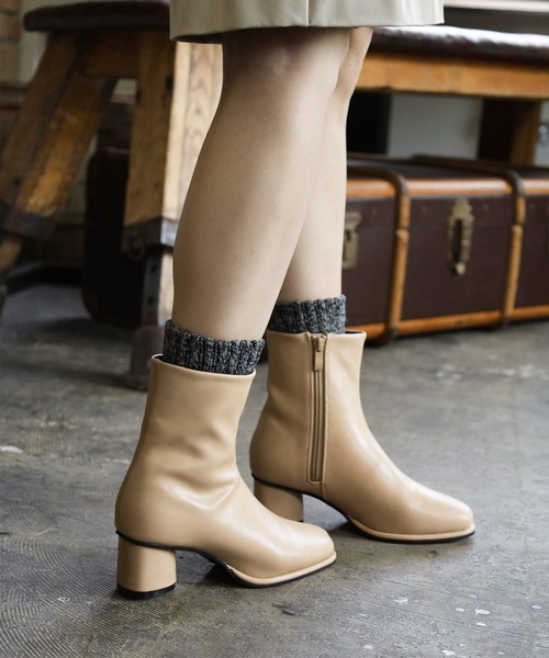 SESTO（セスト）の「ピース巻きデザインスクエアトゥショートブーツ（ブーツ・レディース・ベージュ/ブラウン/ブラック/ブラック系その他・S/M/L/LL/3L）」の7枚目の写真