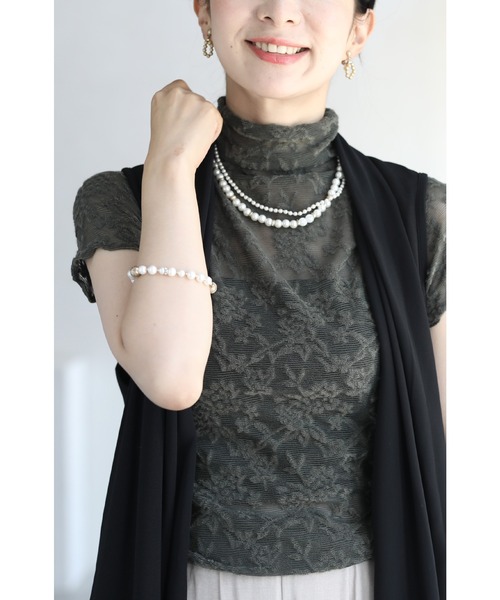 cawaii(カワイイ)の「インナーにも最適。ふんわり浮かぶ花柄シアーカットソートップスハイネック(Tシャツ/カットソー・レディース・カーキ・FREE)」の16枚目の写真