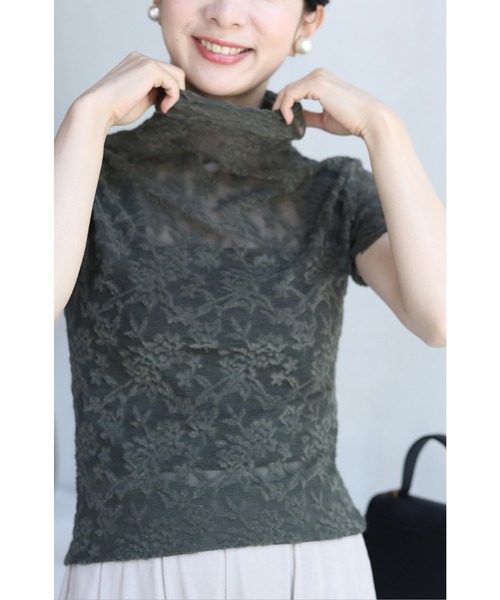 cawaii(カワイイ)の「インナーにも最適。ふんわり浮かぶ花柄シアーカットソートップスハイネック(Tシャツ/カットソー・レディース・カーキ・FREE)」の20枚目の写真
