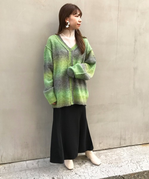 INGNI(イング)の「グラデーションニット/カーディガン(ニット/セーター・レディース・ピンク/ブルー/グリーン・M)」の6枚目の写真