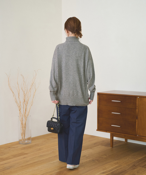 JOURNAL STANDARD（ジャーナルスタンダード）の「カシミヤタートルネックプルオーバー（ニット/セーター・レディース・ブラック/グリーン/ブラウン系その他/チャコールグレー・FREE）」の12枚目の写真