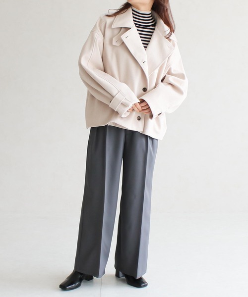 Social GIRL（ソーシャルガール）の「スタンド 2WAYカラー ショート丈 オーバーサイズ コート（その他アウター・レディース・ベージュ/モカ/グリーン/ブラック/アイボリー/ブラック×グリーン/ブラウン/チャコールグレー/ライトブラウン/グレー系その他/ブラウン系その他/ベージュ系その他/ホワイト系その他・L/M）」の19枚目の写真