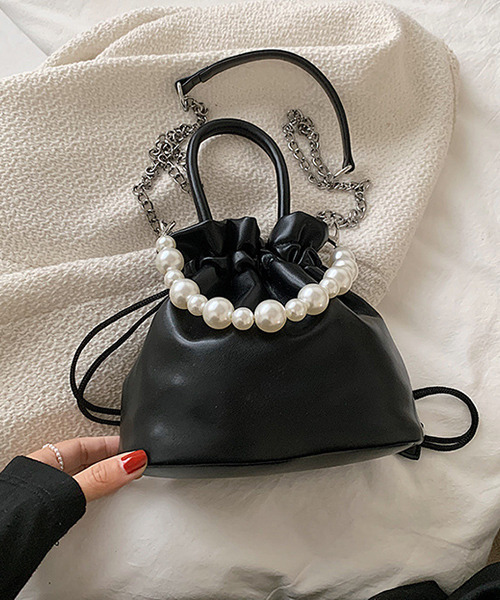 c.u.l（シーユーエル）の「2way チェーン付きパール巾着バック cula483（ショルダーバッグ・レディース・イエロー/ホワイト/ブラック/ベージュ・FREE）」の20枚目の写真