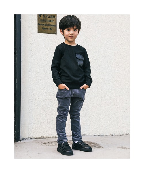 BeBe（ベベ）の「BeBe/ストレッチポンチポケットロゴバックプリントトレーナー(100~150cm)（スウェット・キッズ・イエロー/ブラック・110/120/150/130/100/140）」の14枚目の写真