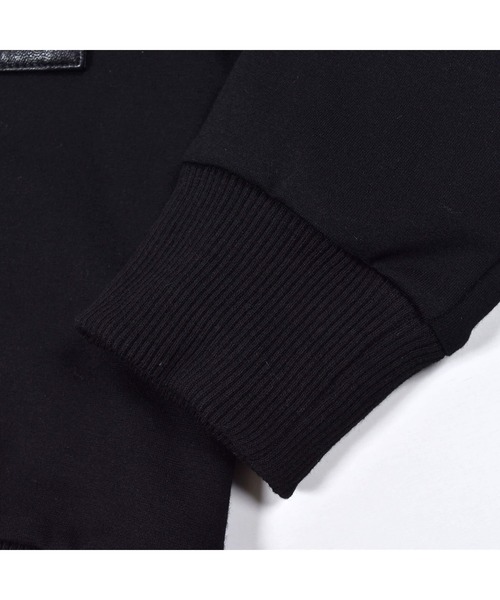 BeBe（ベベ）の「BeBe/ストレッチポンチポケットロゴバックプリントトレーナー(100~150cm)（スウェット・キッズ・イエロー/ブラック・110/120/150/130/100/140）」の10枚目の写真