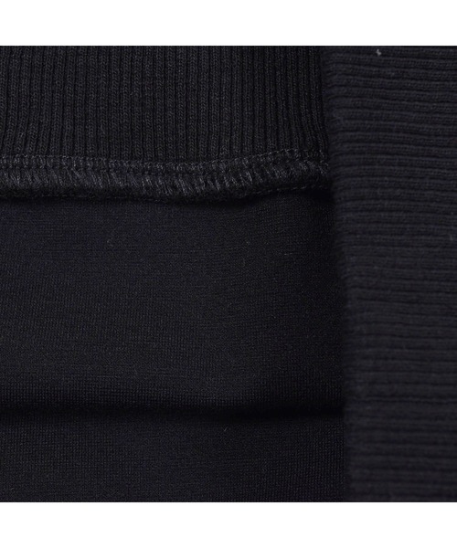 BeBe（ベベ）の「BeBe/ストレッチポンチポケットロゴバックプリントトレーナー(100~150cm)（スウェット・キッズ・イエロー/ブラック・110/120/150/130/100/140）」の13枚目の写真