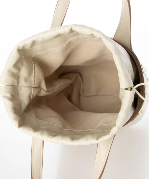 kakatoo（カカトゥ）の「カカトゥ kakatoo / ミックススタッズバケツ型2wayトート（ショルダーバッグ・レディース・アイボリー/ブラック/ラベンダー・FREE）」の18枚目の写真