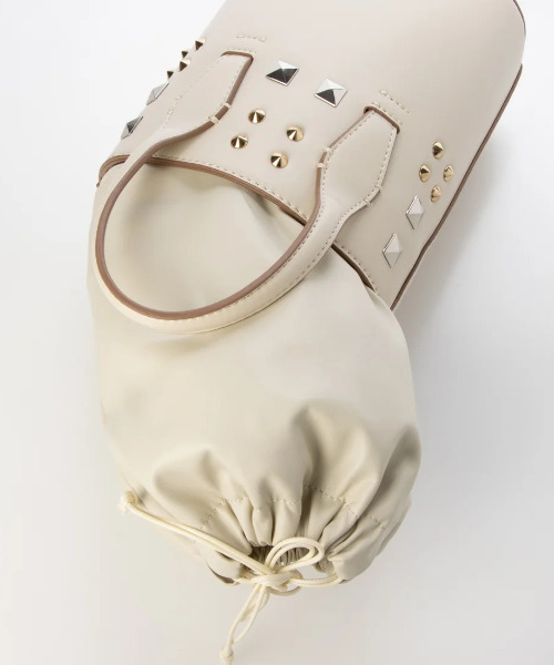 kakatoo（カカトゥ）の「カカトゥ kakatoo / ミックススタッズバケツ型2wayトート（ショルダーバッグ・レディース・アイボリー/ブラック/ラベンダー・FREE）」の20枚目の写真