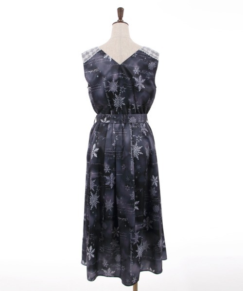 axes femme（アクシーズファム）の「トゥインクルスノー柄ワンピース（ジャンパースカート・レディース・ブラック/サックスブルー系/ネイビー・FREE）」の5枚目の写真