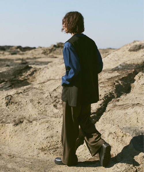 CASPER JOHN（キャスパージョン）の「Fake suede vest/フェイクスウェードベスト（ベスト・メンズ・ベージュ/ブラック・SMALL/MEDIUM/LARGE）」の10枚目の写真