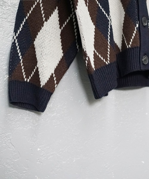 MinoriTY（マイノリティ）の「【MinoirTY]】ウォッシャブル素材アーガイル柄ビッグシルエットカーディガン ニット メンズ オーバーサイズ ルーズフィット 秋服 冬服（カーディガン/ボレロ・メンズ・ブラウン/グリーン/ベージュ/ブルー/ブラック/ダークブラウン・M/L/S）」の17枚目の写真