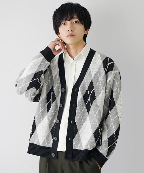 MinoriTY（マイノリティ）の「【MinoirTY]】ウォッシャブル素材アーガイル柄ビッグシルエットカーディガン ニット メンズ オーバーサイズ ルーズフィット 秋服 冬服（カーディガン/ボレロ・メンズ・ブラウン/グリーン/ベージュ/ブルー/ブラック/ダークブラウン・M/L/S）」の9枚目の写真