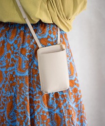 【Ungrid/アングリッド】本革 　牛革　スマホ　ショルダーウォレット　パスポートケース　お財布機能付きマルチ　ミニショルダーバッグ