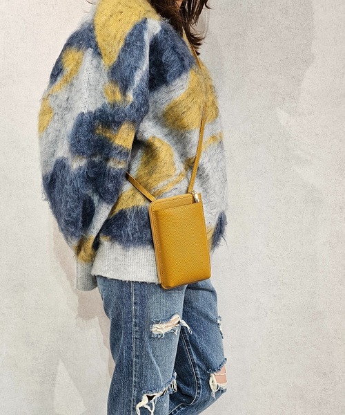 Ungrid（アングリッド）の「【Ungrid/アングリッド】本革 　牛革　スマホ　ショルダーウォレット　パスポートケース　お財布機能付きマルチ　ミニショルダーバッグ（ショルダーバッグ・レディース・ベージュ系その他/ブルー系その他/キャメル/アイボリー/ブラック/カーキ/スモークピンク/オリーブ/マスタード/シルバー/ゴールド/オレンジ/グレイッシュベージュ/ラベンダー・FREE）」の9枚目の写真