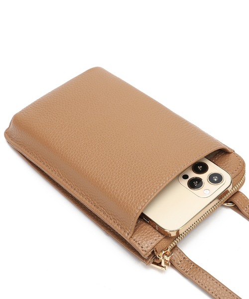 Ungrid（アングリッド）の「【Ungrid/アングリッド】本革 　牛革　スマホ　ショルダーウォレット　パスポートケース　お財布機能付きマルチ　ミニショルダーバッグ（ショルダーバッグ・レディース・ベージュ系その他/ブルー系その他/キャメル/アイボリー/ブラック/カーキ/スモークピンク/オリーブ/マスタード/シルバー/ゴールド/オレンジ/グレイッシュベージュ/ラベンダー・FREE）」の21枚目の写真