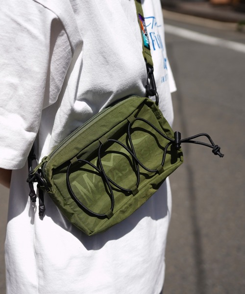 MANASTASH（マナスタッシュ）の「MANASTASH/マナスタッシュ/ATTACHABLE SHOULDER BAG（ショルダーバッグ・メンズ・ブラック/オリーブ・FREE）」の2枚目の写真