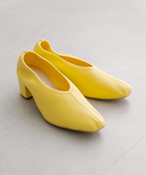 mystic（ミスティック）の「ゴム使いパンプス（パンプス・レディース・イエロー/アイボリー・36/37/38）」の2枚目の写真
