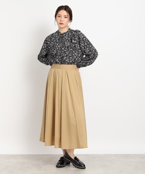 DRESKIP（ドレスキップ）の「◆ボタニカルプリントVフリルブラウス（シャツ/ブラウス・レディース・ホワイト系3/ブラック系/黄緑系1・02/03/04）」の8枚目の写真