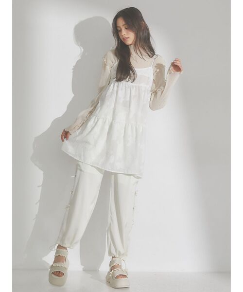merry jenny（メリージェニー）の「fluffyシアーティアードキャミチュニック（シャツ/ブラウス・レディース・オフホワイト/ブラック・FREE）」の3枚目の写真