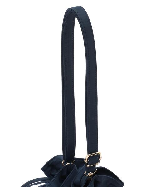 Lugnoncure(ルノンキュール)の「巾着ショルダーバッグ(ハンドバッグ・レディース・ネイビー/オフホワイト・F)」の8枚目の写真