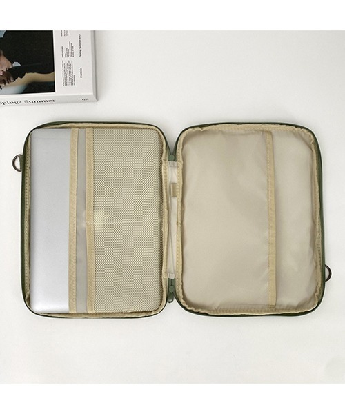 c.u.l(シーユーエル)の「大きいサイズにも対応 ショルダーひも付き タブレットケース iPadケース PCケース ipd9(PC・タブレットケース・レディース・ピンク/ブラック/ベージュ/グリーン・FREE)」の15枚目の写真