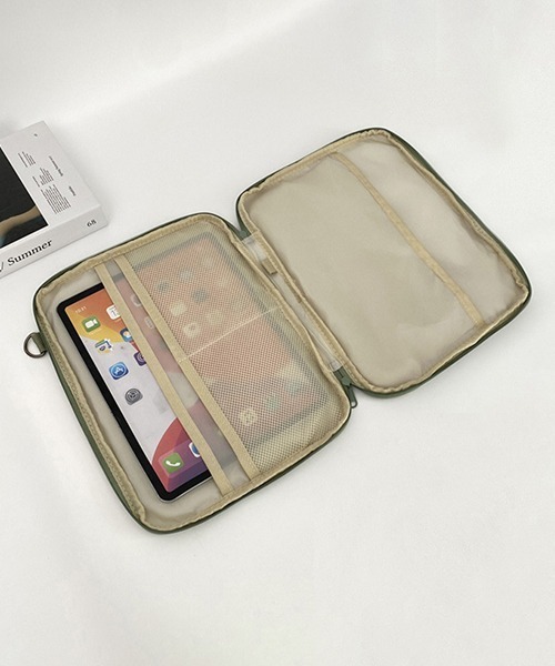 c.u.l(シーユーエル)の「大きいサイズにも対応 ショルダーひも付き タブレットケース iPadケース PCケース ipd9(PC・タブレットケース・レディース・ピンク/ブラック/ベージュ/グリーン・FREE)」の16枚目の写真