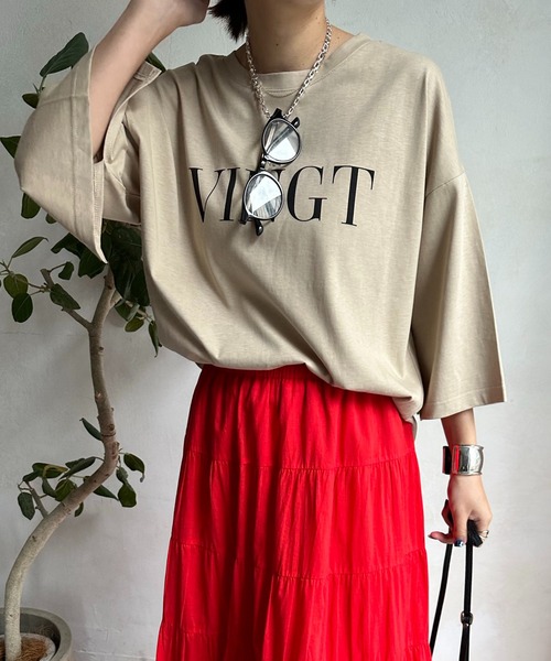 DouDou(ドゥドゥ)の「【WEB限定】 VINGT袖スリットTEE(Tシャツ/カットソー・レディース・チャコールグレー/オフホワイト/ベージュ・FREE)」の3枚目の写真