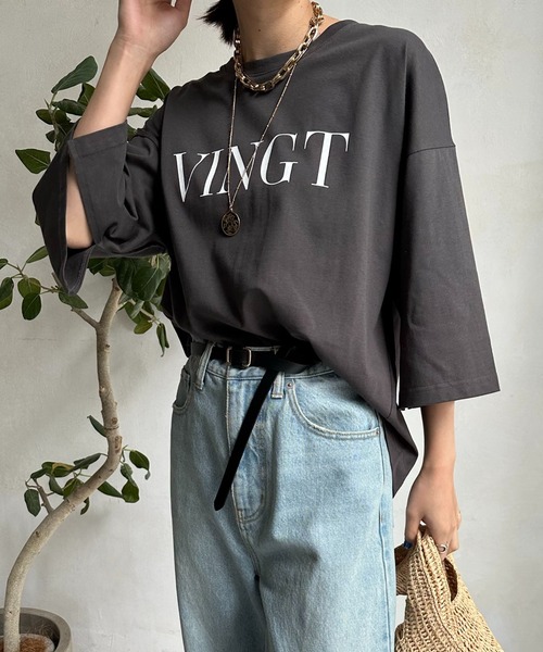 DouDou(ドゥドゥ)の「【WEB限定】 VINGT袖スリットTEE(Tシャツ/カットソー・レディース・チャコールグレー/オフホワイト/ベージュ・FREE)」の11枚目の写真