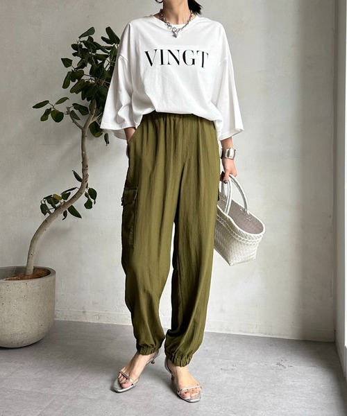 DouDou(ドゥドゥ)の「【WEB限定】 VINGT袖スリットTEE(Tシャツ/カットソー・レディース・チャコールグレー/オフホワイト/ベージュ・FREE)」の22枚目の写真