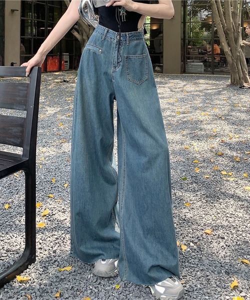 Chick（チック）の「▲ハイウエストワイドロングフレアデニム（デニムパンツ・レディース・ブルー・M/L/S）」の3枚目の写真