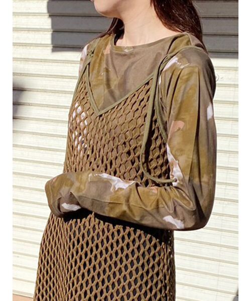 MURUA（ムルーア）の「サムホールトップス【WEB限定ロンTEE】（Tシャツ/カットソー・レディース・ホワイト/ブラック/ダークブラウン/ピンク/イエロー/ブルー/その他1・FREE）」の3枚目の写真