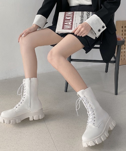 wears(ウェアーズ)の「レースアップ ミドル丈 厚底ブーツ(ブーツ・レディース・ホワイト/ブラック・M/L)」の14枚目の写真
