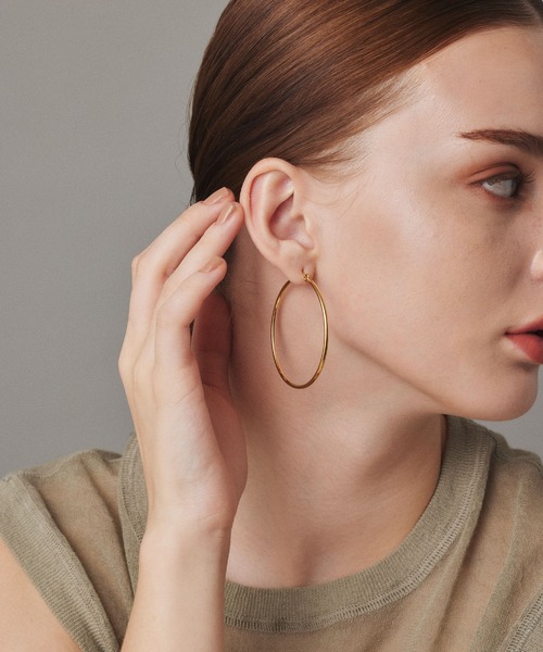 CENE（セネ）の「【CENE】セネ/ループピアス50mm（ピアス（両耳用）・レディース・ゴールド/シルバー・FREE）」の6枚目の写真