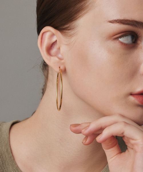 CENE（セネ）の「【CENE】セネ/ループピアス50mm（ピアス（両耳用）・レディース・ゴールド/シルバー・FREE）」の4枚目の写真