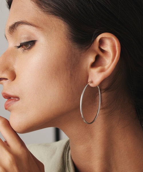 CENE（セネ）の「【CENE】セネ/ループピアス50mm（ピアス（両耳用）・レディース・ゴールド/シルバー・FREE）」の11枚目の写真