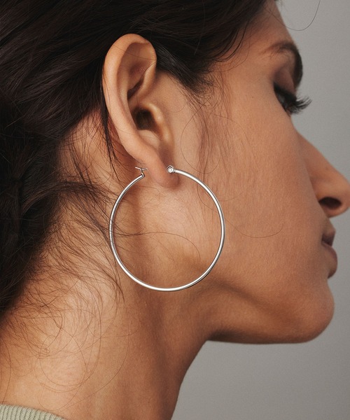 CENE（セネ）の「【CENE】セネ/ループピアス50mm（ピアス（両耳用）・レディース・ゴールド/シルバー・FREE）」の9枚目の写真