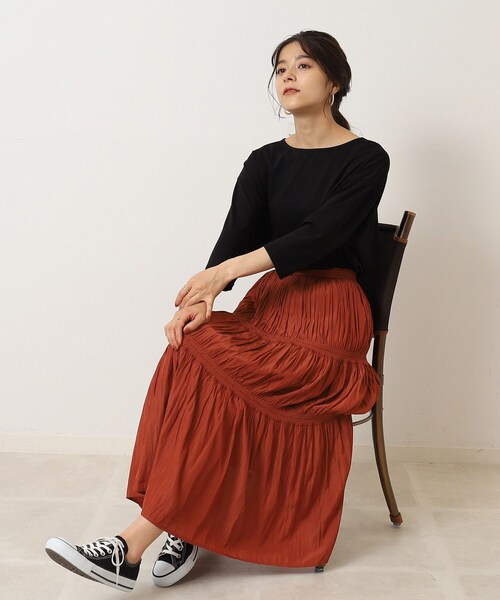 SHOO・LA・RUE(シューラルー)の「◆楽に高見え シャーリング サテンスカート(スカート・レディース・ブラウン系/ブラック/ダークオレンジ・00)」の21枚目の写真
