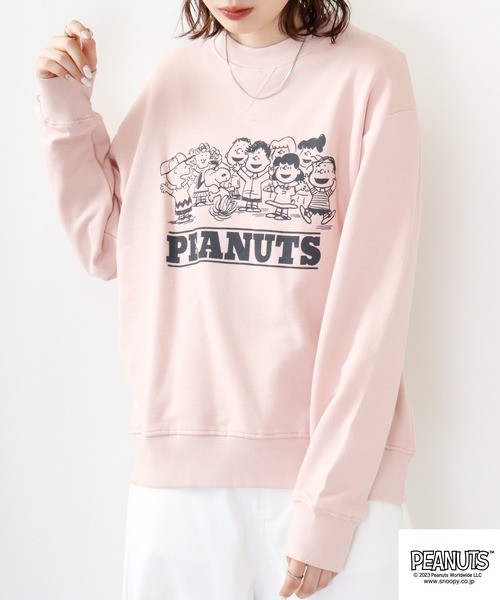 PEANUTS(ピーナッツ)の「PEANUTS ヘビーウェイトト ヴィンテージ スヌーピー 裏毛 スウェット(スウェット・レディース・ピンク/ネイビー/アイボリー/ピンク系/チャコール/イエロー・S/LL/M/L)」の5枚目の写真