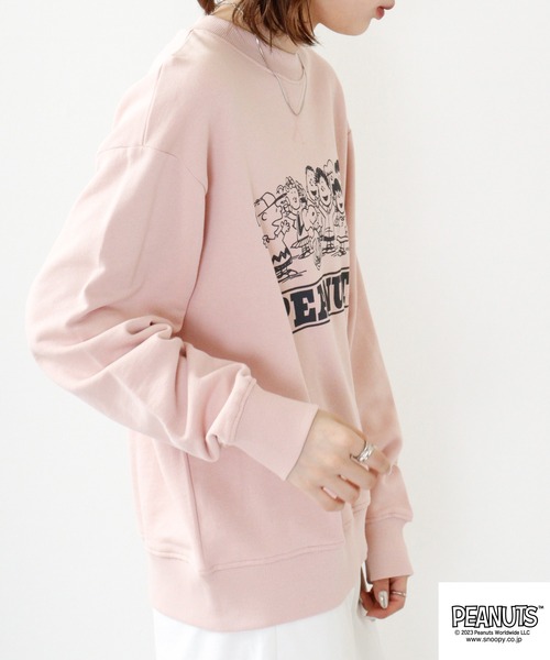 PEANUTS(ピーナッツ)の「PEANUTS ヘビーウェイトト ヴィンテージ スヌーピー 裏毛 スウェット(スウェット・レディース・ピンク/ネイビー/アイボリー/ピンク系/チャコール/イエロー・S/LL/M/L)」の10枚目の写真