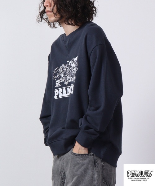 PEANUTS(ピーナッツ)の「PEANUTS ヘビーウェイトト ヴィンテージ スヌーピー 裏毛 スウェット(スウェット・レディース・ピンク/ネイビー/アイボリー/ピンク系/チャコール/イエロー・S/LL/M/L)」の17枚目の写真