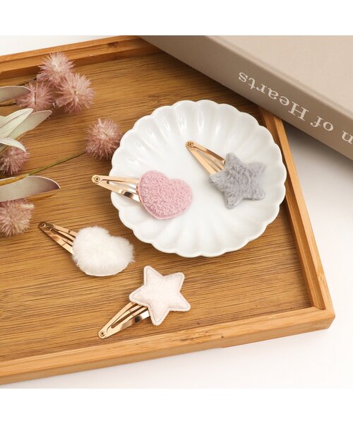 apres les cours（アプレレクール）の「ボア&ファーヘアピン（ヘアピン・キッズ・ピンク/アイボリー/オフホワイト/グレー・FREE）」の5枚目の写真