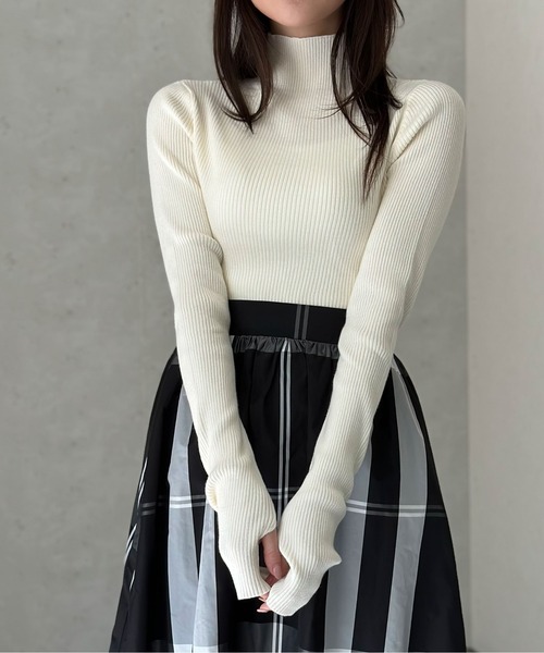 Per sist ence（パーシエンス）の「アームウォーマー風ハイネックリブプルオーバー（ニット/セーター・レディース・ブラック系2/パープル/アイボリー/グレー/ホワイト系2/ホワイト系1/ブラック/ブラック系1・FREE）」の11枚目の写真