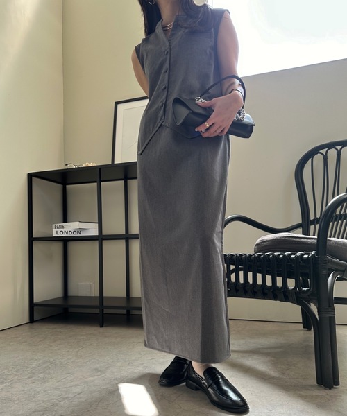 ULEULA（ウルア）の「ベストドッキングワンピース/スーツワンピ（ワンピース・レディース・チャコールグレー/ブラック・FREE）」の4枚目の写真